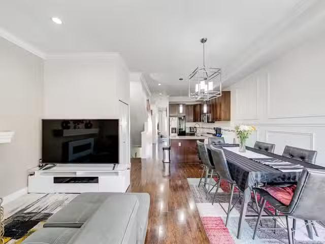 Condo for sale in Surrey, British Columbia