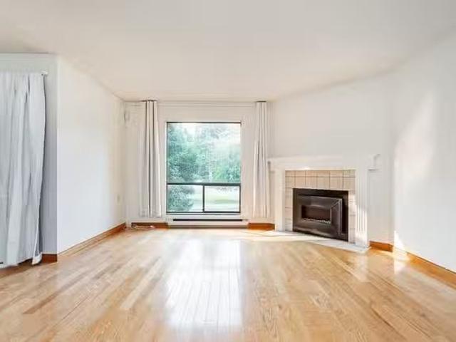 Condo for sale in Surrey, British Columbia