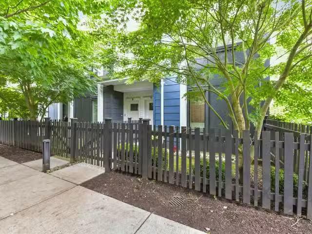 Condo for sale in Surrey, British Columbia
