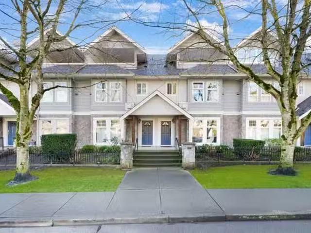 Condo for sale in Surrey, British Columbia