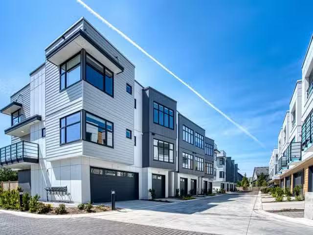 Condo for sale in Surrey, British Columbia