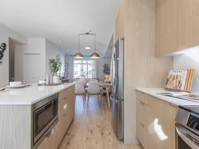Condo for sale in Surrey, British Columbia
