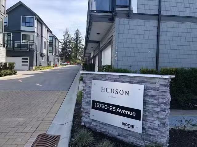 Condo for sale in Surrey, British Columbia