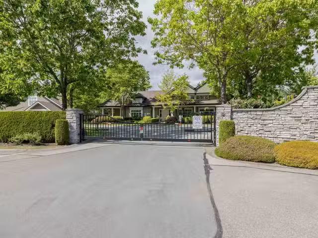 Condo for sale in Surrey, British Columbia