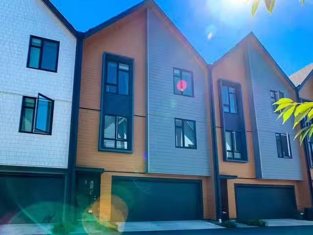 Condo for sale in Surrey, British Columbia