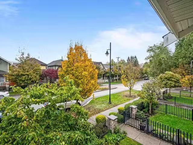 Condo for sale in Surrey, British Columbia