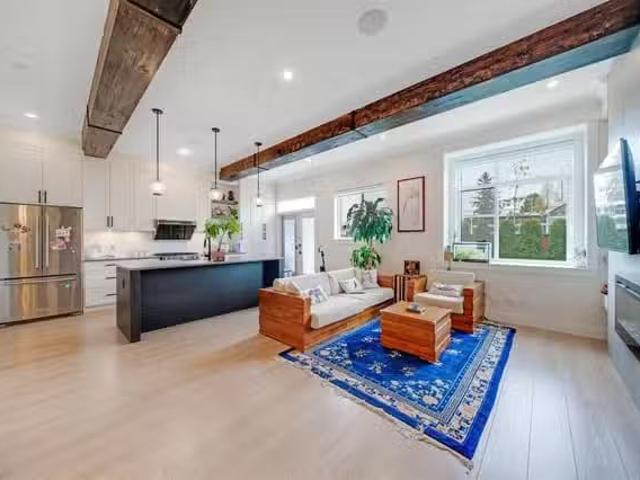 Condo for sale in Surrey, British Columbia