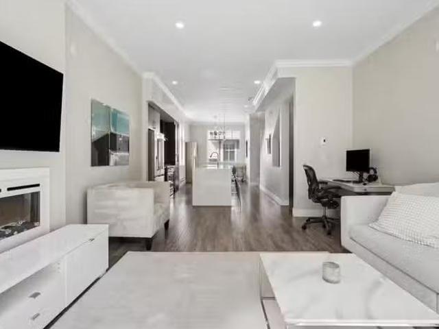 Condo for sale in Surrey, British Columbia