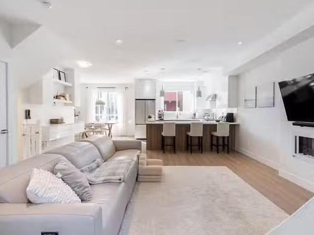 Condo for sale in Surrey, British Columbia