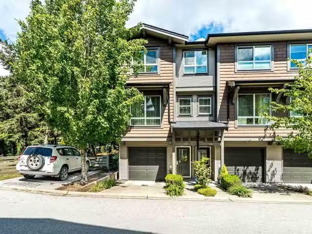 Condo for sale in Surrey, British Columbia