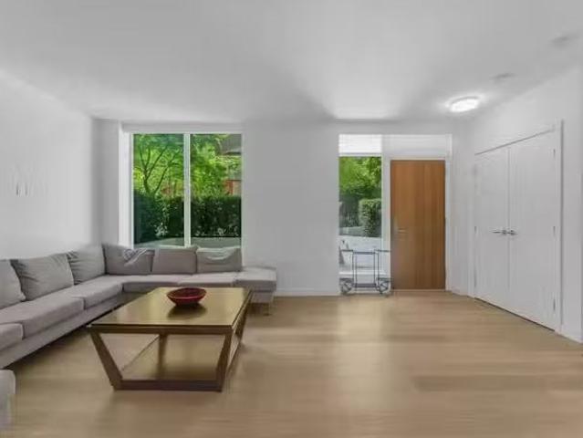 Condo for sale in Surrey, British Columbia