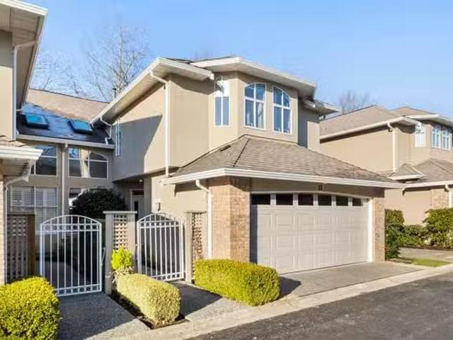 Condo for sale in Surrey, British Columbia