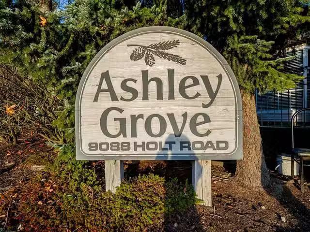 Condo for sale in Surrey, British Columbia