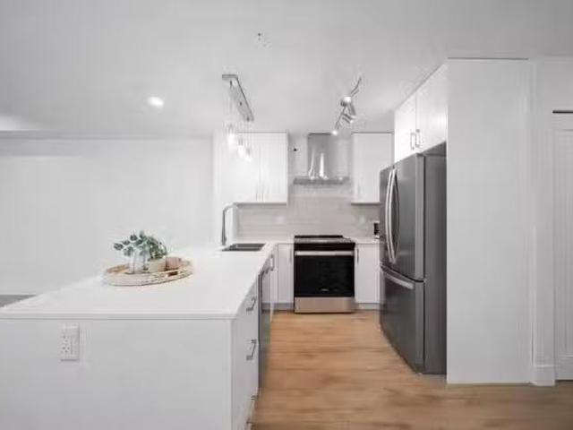 Condo for sale in Surrey, British Columbia