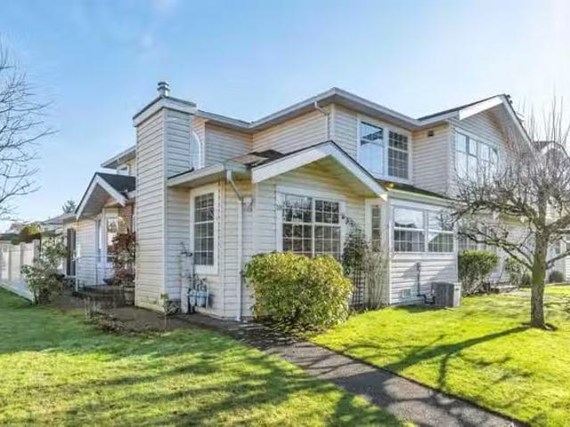Condo for sale in Surrey, British Columbia