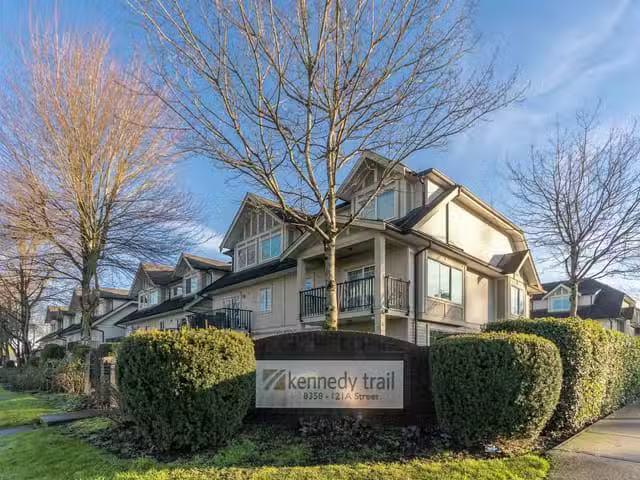 Condo for sale in Surrey, British Columbia
