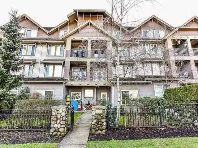 Condo for sale in Surrey, British Columbia