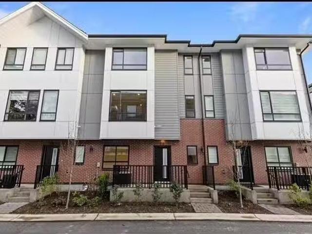 Condo for sale in Surrey, British Columbia