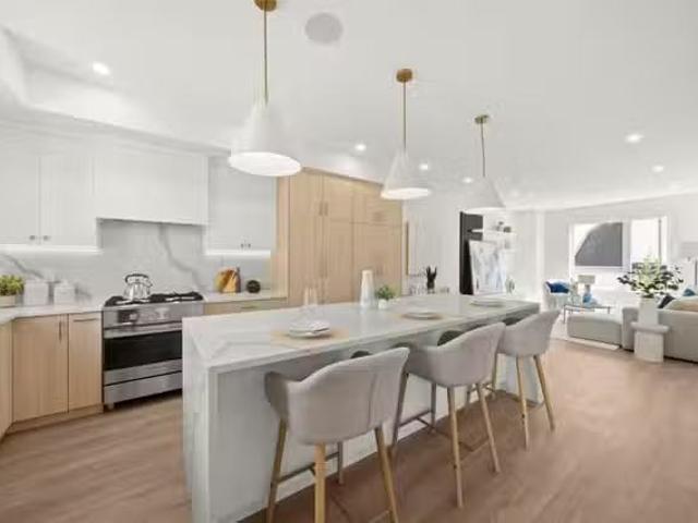 Condo for sale in Surrey, British Columbia