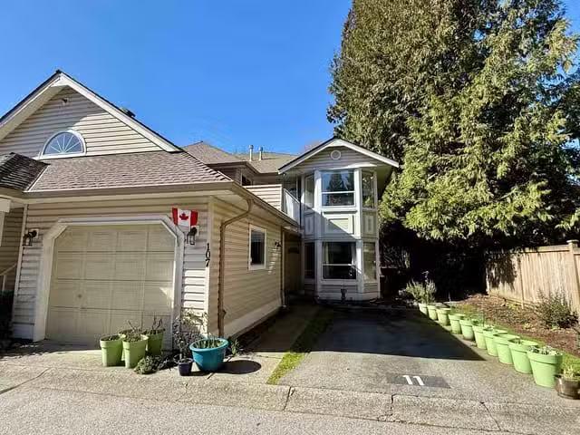 Condo for sale in Surrey, British Columbia