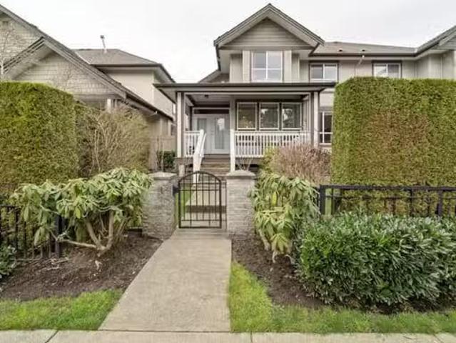 Condo for sale in Surrey, British Columbia