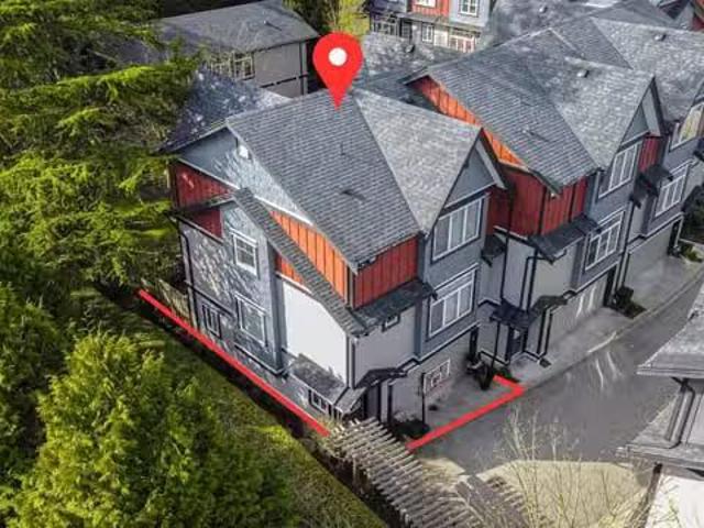 Condo for sale in Surrey, British Columbia