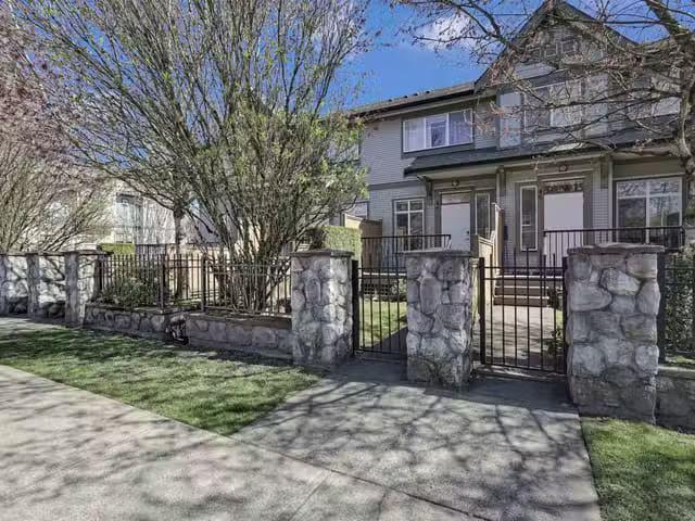 Condo for sale in Surrey, British Columbia