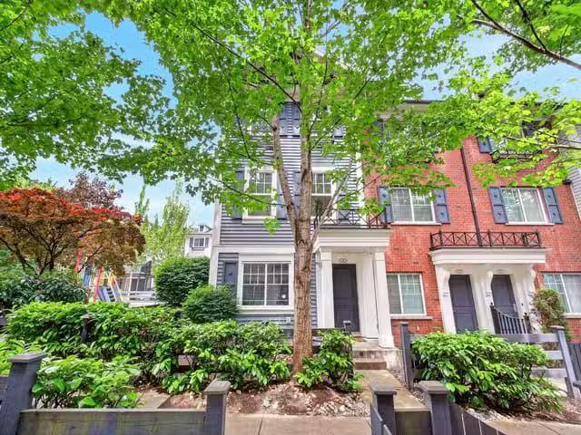 Condo for sale in Surrey, British Columbia