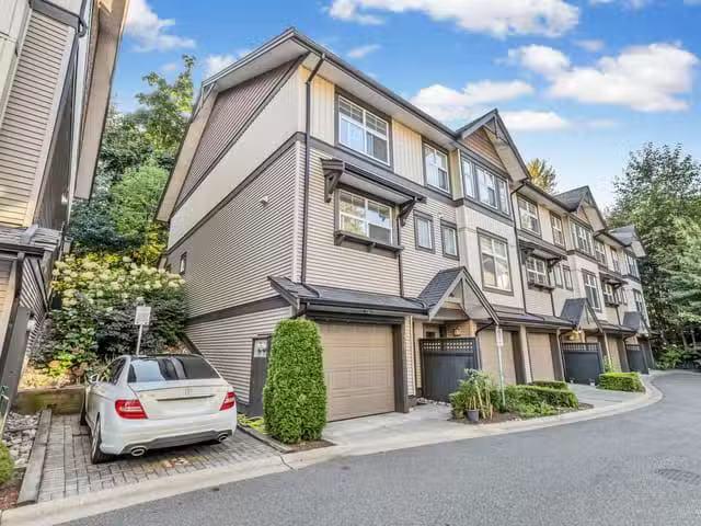 Condo for sale in Surrey, British Columbia