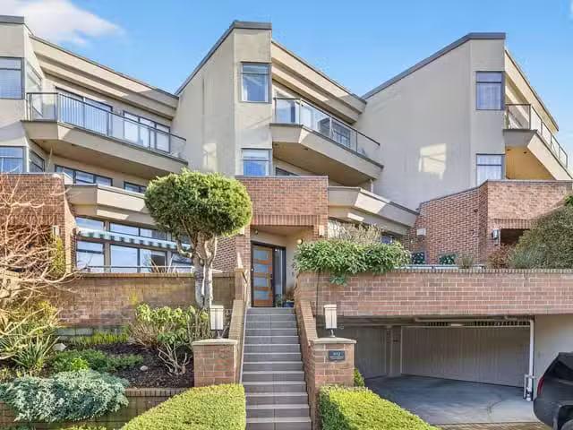 Condo for sale in White Rock, British Columbia