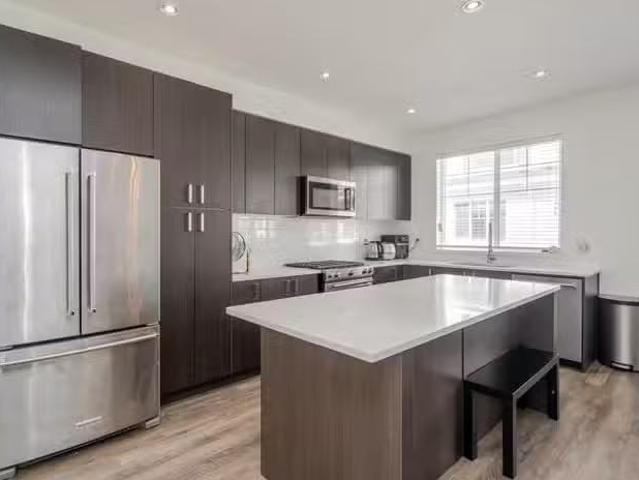 Condo for sale in White Rock, British Columbia