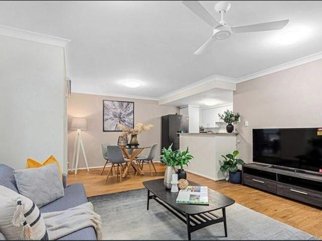 Townhouse for rent in Toombul, Queensland