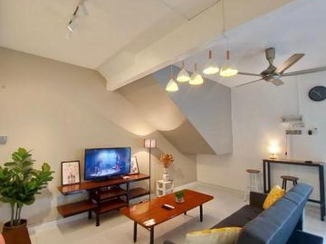 Townhouse for rent in Malaka