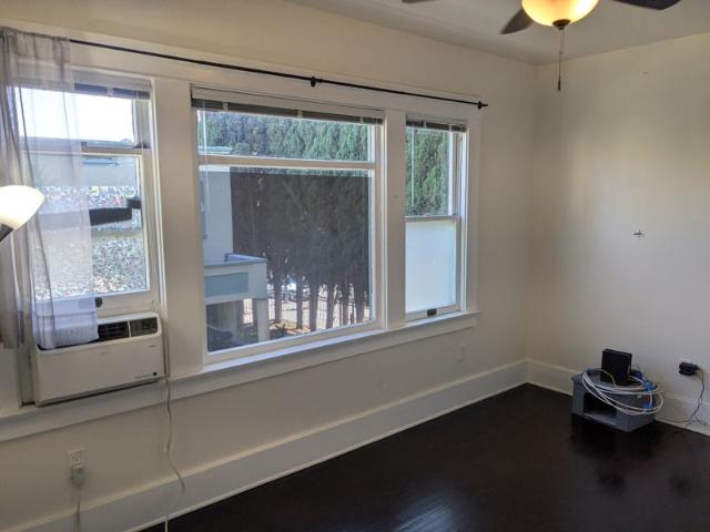 Room for rent in Canoga Park, California