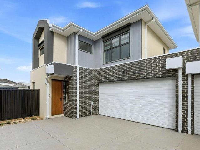 Townhouse for rent in Camerons Creek, Victoria