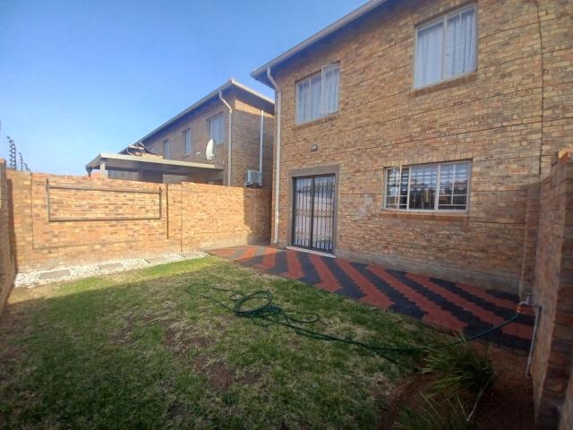 Townhouse for sale in Waterkloof, Gauteng