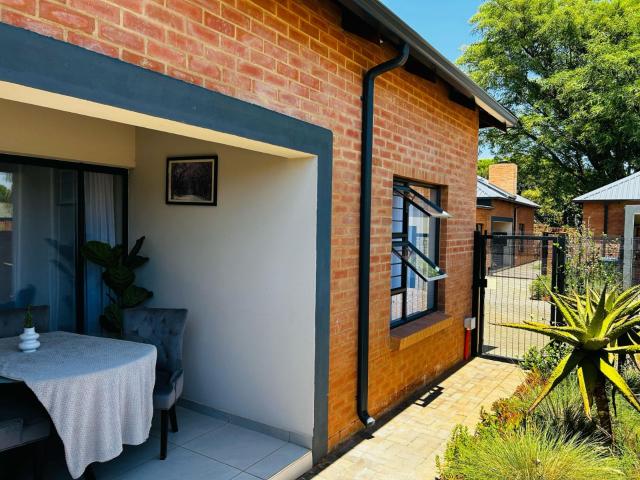 Townhouse for sale in Waterkloof, Gauteng