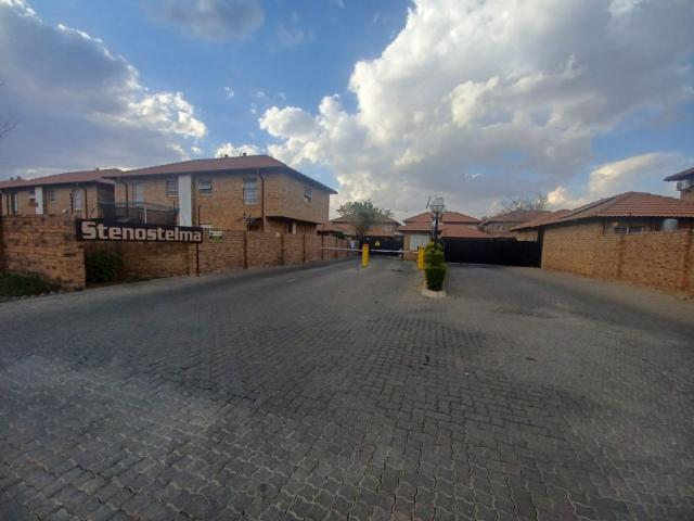 Townhouse for sale in Waterkloof, Gauteng