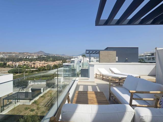 Casa en alquiler en Atalaya-Isdabe, Costa del Sol Occidental