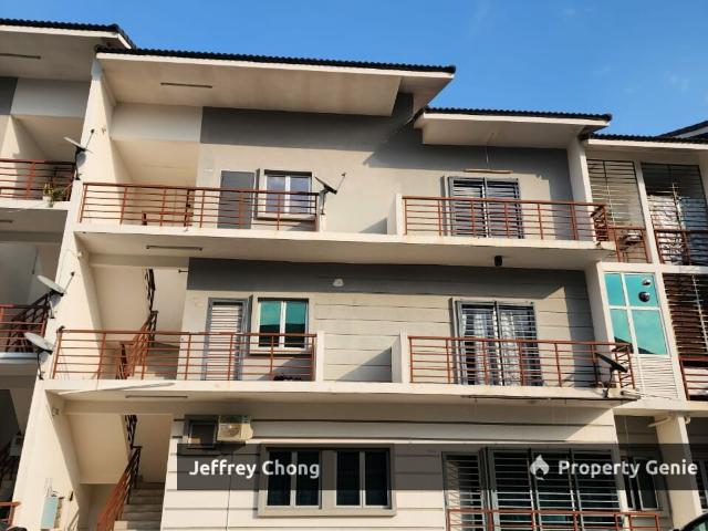 Townhouse for sale in Sendayan Village, Negeri Sembilan