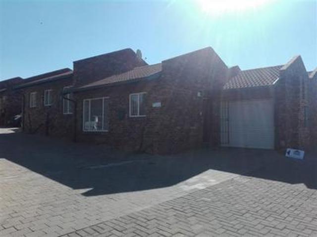 Townhouse for sale in Ekurhuleni, Gauteng