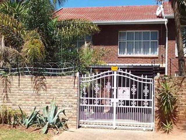 Townhouse for sale in Ekurhuleni, Gauteng