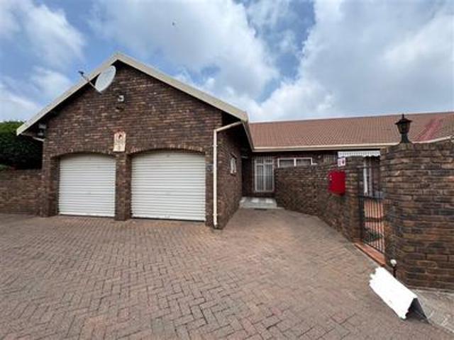 Townhouse for sale in Ekurhuleni, Gauteng