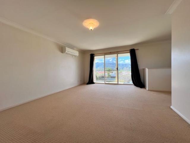 Townhouse for rent in Piallamore, New South Wales