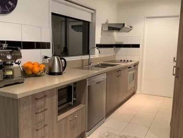 Townhouse for rent in Heathcote, Canterbury