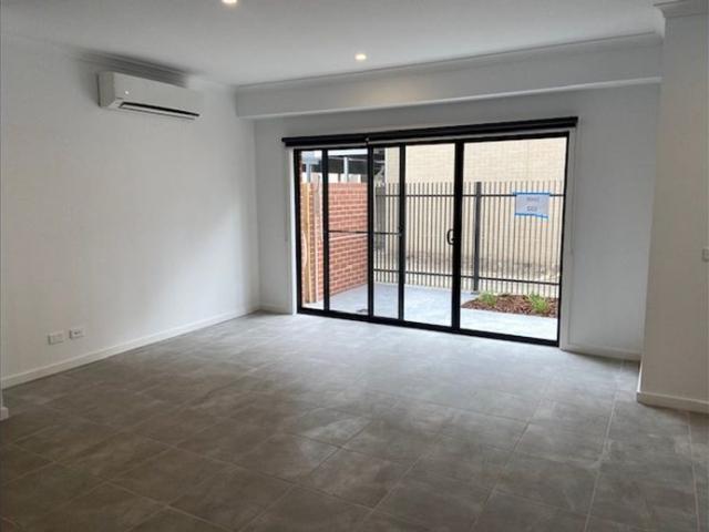 Townhouse for rent in Camerons Creek, Victoria