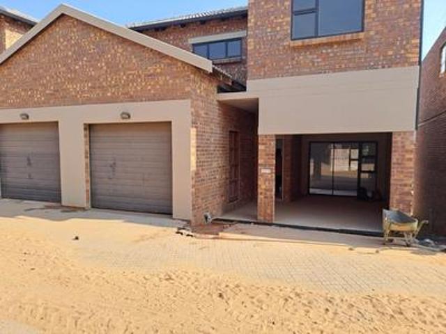 Townhouse for sale in Witbank, Mpumalanga