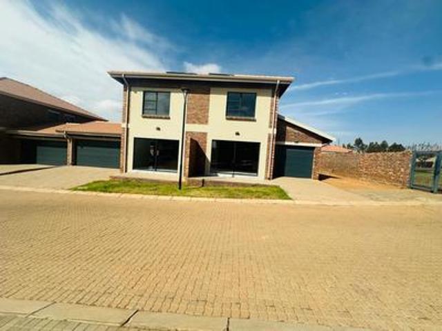Townhouse for sale in Witbank, Mpumalanga