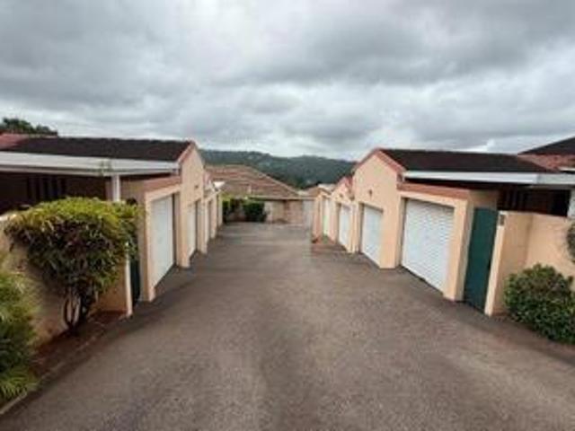 Townhouse for sale in Queensburgh, Kwazulu-natal