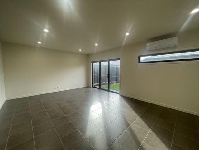 Townhouse for rent in Deer Park, Melbourne